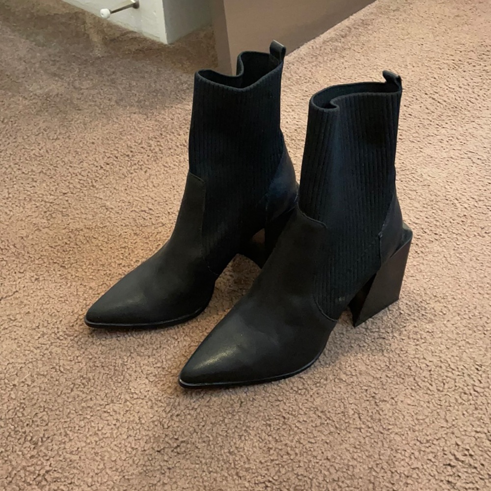 Steve Madden tackle black leather shoe